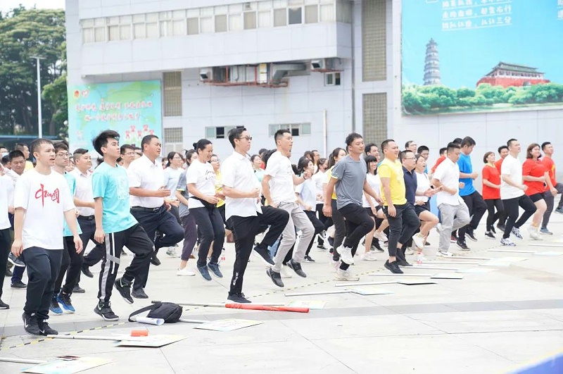 �Ϻ����ҵļ����ǣ�ʯ����ڰ˽�����ְ��Ȥζ���yp�ֻ����塰���Ƚ���